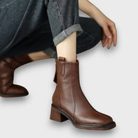 Fien – Klassische Ankle Boots aus Leder – Braun