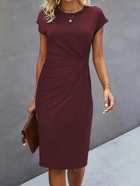 Damenkleid mit Rundhalsausschnitt – Elegantes Sommerkleid für Alltag & Besondere Anlässe – Rötlich braun