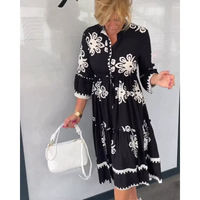 Senna - Blumenkleid mit 3/4 Ärmeln – Schwarz