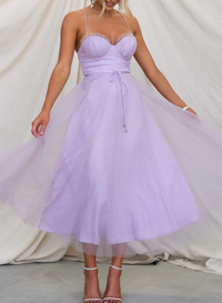 Josephine Elegantes Kleid | Sommerliches Midikleid für Damen, rückenfrei und trägerlos – Lila