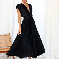 Lore - V-Ausschnitt Plissee Maxikleid – Schwarz
