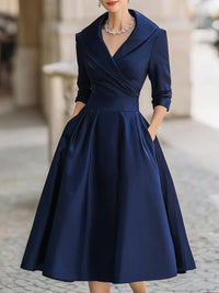 Lea™ | Elegantes Midikleid mit Dezentem Glanz – Marinblau