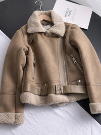 Geneviev | Bequemer Damen-Wintermantel aus Wildleder mit verstellbarem Gürtel und Fleece-Futter – Marron
