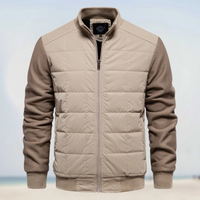 JURGEN - GESTEPPTE JACKE MIT ÄRMELN AUS STRICKSTOFF – Khaki