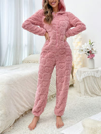 Leylina | Herz Jacquard Flauschiger Kapuzen-Nacht-Jumpsuit – Rosa