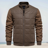 JURGEN - GESTEPPTE JACKE MIT ÄRMELN AUS STRICKSTOFF – Kaffee