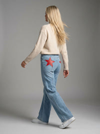 Damen Jeans mit Stern-Patches in lockerer Passform – Hellblau