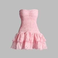 Martine | Elegantes Lochmuster-Kleid für mühelosen Charme – Rosa