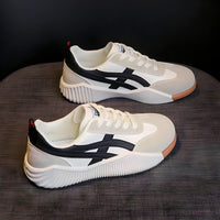 Corrine - Ultrabequeme Turnschuhe – Schwarz