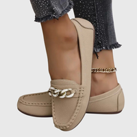 Regine | Damen Loafer Kettendetail Slip-On Luxuriös Elegant Modern – Beige