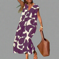 Daniela | Trendiges Kleid mit V-Ausschnitt – Lila