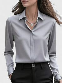 Anja | Damen Satin Bluse Shorts Set Knopfleiste Elegant Luxuriös – Grau