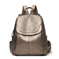 Kristlaug | Eleganter und leichter Rucksack in zartem Weißton – Bronze