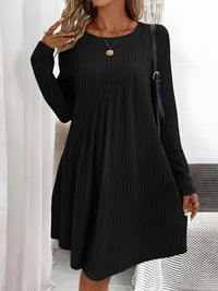 Flora - Kleid aus weichem Strickstoff – Schwarz