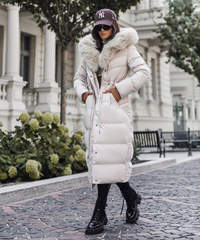Aniela | Elegante Lange Jacke mit Pelz – Beige