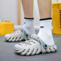 GUSTAV - CLOGS MIT DEKORATIVEN SCHNÜRSENKELN – Grau