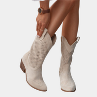 Sommerliche Cowboy Stiefel für Damen - Trendige Western-Boots mit Lochstickerei – Beige