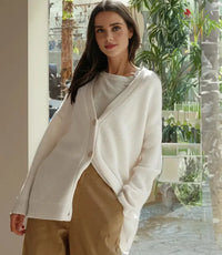 Denisse - Fashionable Gestrickte Strickjacke – Weiß