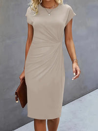 Lea | Klassisches Rundhals-Kleid für Damen – Beige