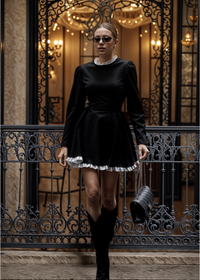 Everly | Spitzen-Minikleid mit hohem Bund – Schwarz