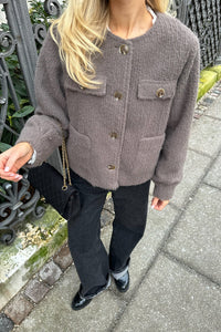 Nelli | Stylische Jacke für Damen in Braun mit Knöpfen und Taschen – Eleganz und Komfort – Marron