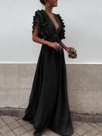 langes Maxikleid mit Rüschen und elegantem, fließendem, tiefem Ausschnitt – Schwarz