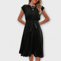 Claire | Lässiges Plisseekleid – Schwarz