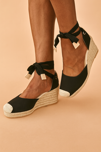 Modische Keilsandaletten mit Schnürung für Sommer - Elegante Sandalen für Damen, Bequeme Passform, Vielseitig Kombinierbar – Schwarz