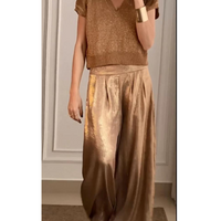 Elegantes Damen-Set: Zweiteiliges Outfit mit Oberteil und Hose – Gold