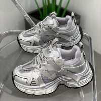 Damen Sportliche Sneakers mit strapazierfähigem Mesh-Obermaterial und innovativer Dämpfungstechnologie – Silber