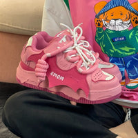 Damen Sneakers im verspielten Design mit einzigartigem Riemenverschluss und dämpfender Sohle – Rot