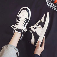 Damen Sneaker mit atmungsaktiver Oberfläche und rutschfester Gummisohle – Schwarz