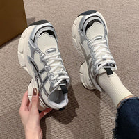 Damen Sportliche Sneakers mit innovativer Dämpfungstechnologie und atmungsaktiver Oberflächenstruktur – Silber