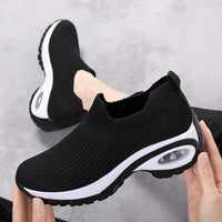 Damen Atmungsaktive Slip-On Sneakers mit unterstützender Dämpfung – Schwarz
