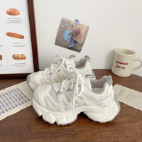 Damen Sneaker mit atmungsaktiver Netzstruktur und stabilisierender Sohle – Weiß
