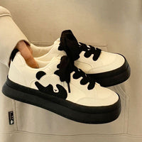 Damen Modische Sneakers mit auffälligem Design und prägnanter Sohle – Schwarz