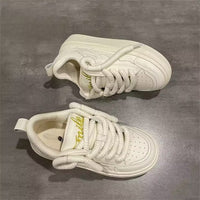 Damen Sneakers mit innovativem Schnürsystem und gepolsterter Innensohle – Cremeweiß
