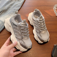 Damen Sportliche LaufSneaker mit atmungsaktivem Mesh-Obermaterial und dämpfender Sohle – Silber