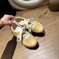 Damen Sportliche Sneakers mit innovativer Sohle und hochwertigem Wildleder-Obermaterial – Gelb