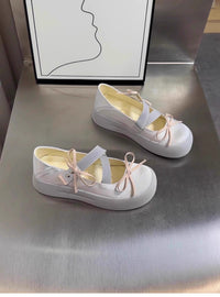 Damen komfortable Ballerinas mit farblichen Akzenten und elastischen Riemen – Silber
