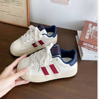 Damen modische Sneakers mit atmungsaktivem Obermaterial und stoßdämpfender Sohle – Rotblau