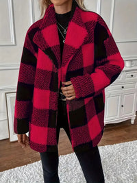 Clithina | Plaid Print Teddy Mantel – Lässige Eleganz mit Wasserfallkragen – Rot