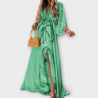 Aurina – Fließendes Maxikleid mit künstlerischem Print – Grün