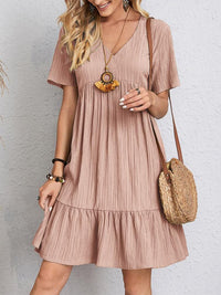 Stella | Anmutiges Vintage Kleid mit V-Ausschnitt – Hellrosa