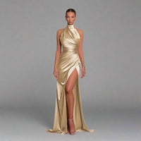 Constanze | Elegantes Kleid mit seitlichem Schlitz – Gold