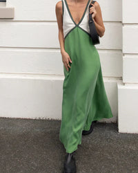 Sommerkleid für Damen - Luftiges Maxikleid mit Spaghetti Träger – Grün