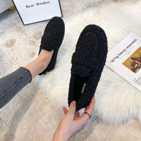 Warme Damen Pantoffeln aus Plüsch - Flauschige Hausschuhe – Schwarz