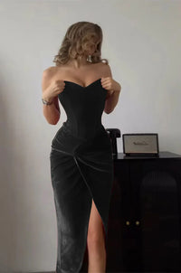 Trixi - Sexy Trägerloses Schlitzkleid – Schwarz