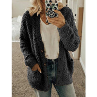 Leythara | Witte Fuzzy Gebreide Strickjacke – Schwarz