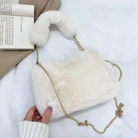 Hannah | Elegante Damen Schultertasche aus Plüsch – Beige